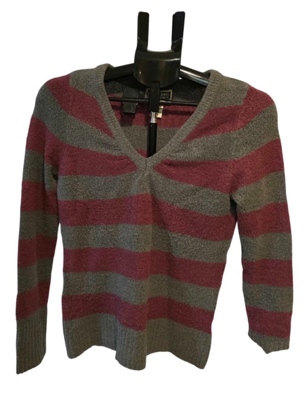 Route 66 Vintage Y2K Striped V-Neck Knit Sweater Pink Gray Grunge